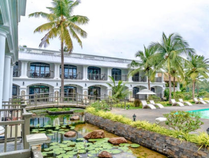 Hotel Lagoon Sarovar